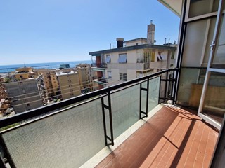 Appartamento in Vendita a Genova, 79'000&euro;, 90 m²