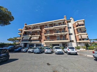 Bilocale in Vendita a Roma, 250'000&euro;, 65 m²