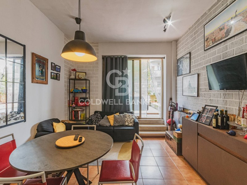 Bilocale in Vendita a Roma, 220'000&euro;, 49 m²