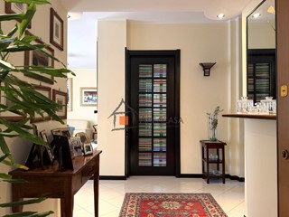 Appartamento in Vendita a Ascoli Piceno, 250'000&euro;, 222 m²