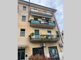 Quadrilocale in Vendita a Verona, 280'000&euro;, 110 m²
