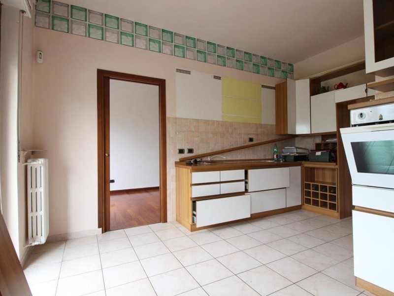 Quadrilocale in Vendita a Verona, 270'000&euro;, 110 m²