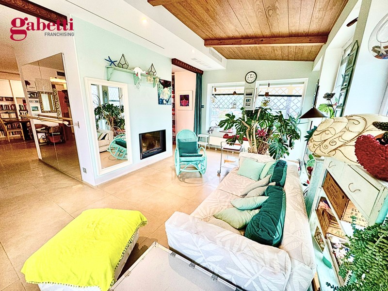 Appartamento in Vendita a Rimini, 725'000&euro;, 237 m²