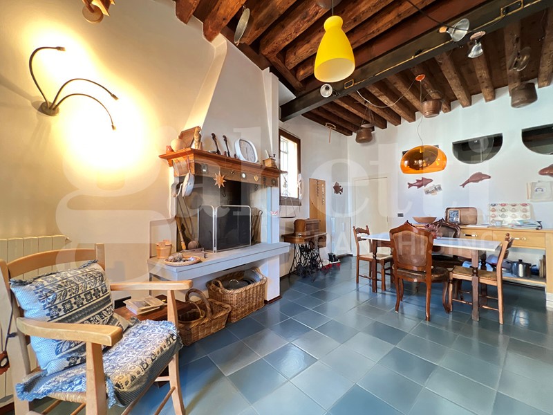 Quadrilocale in Vendita a Piove di Sacco, 259'000&euro;, 164 m², arredato, con Box