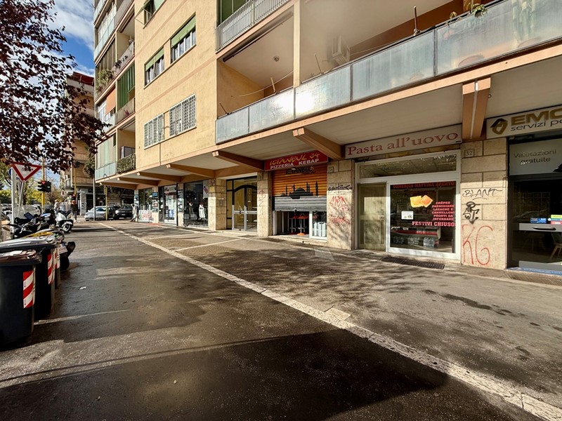 Trilocale in Vendita a Roma, 395'000&euro;, 105 m²