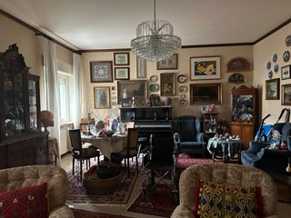 Appartamento in Vendita a Caltanissetta, 125'000&euro;, 169 m²