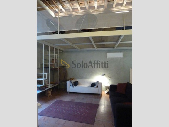 Trilocale in Affitto a Modena, zona Centro Storico, 1'000&euro;, 70 m², arredato