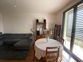 Quadrilocale in Affitto a Poggio Torriana, zona Camerano, 1'200&euro;, 130 m², arredato