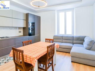 Trilocale in Affitto a Savona, 950&euro;, 100 m², arredato