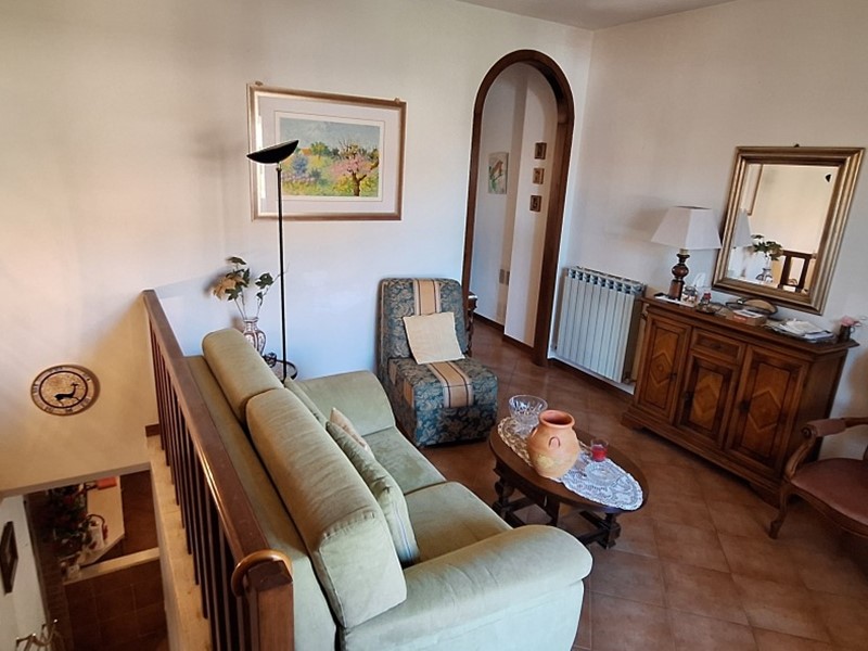 Appartamento in Vendita a Castelnuovo Berardenga, zona Monteaperti, 120'000&euro;, 80 m², con Box