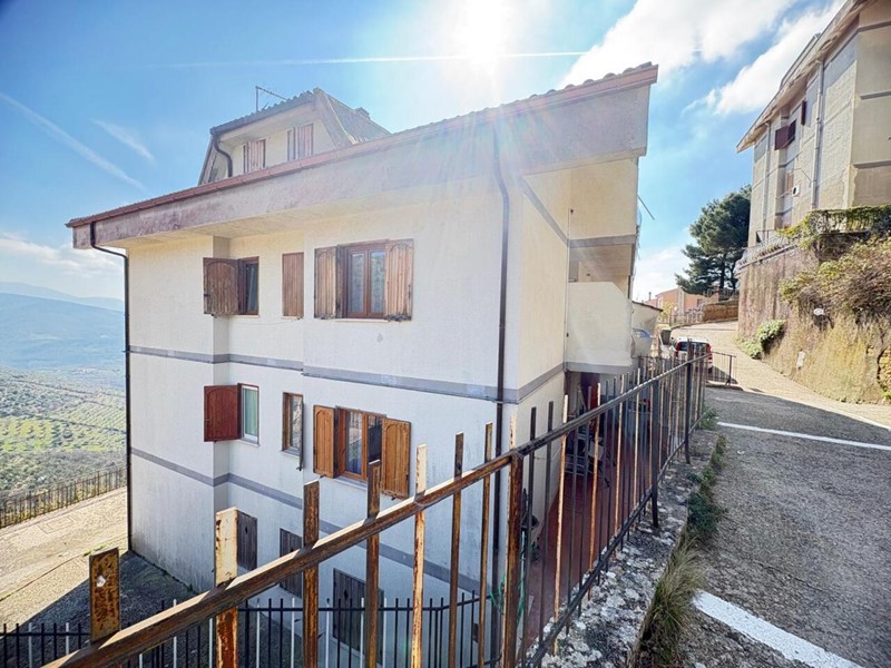 Trilocale in Vendita a San Polo dei Cavalieri, 59'000&euro;, 70 m²