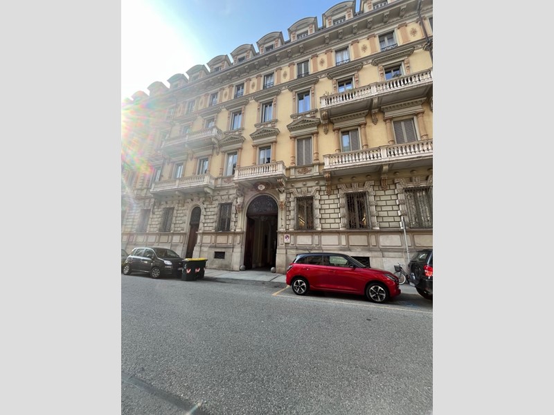 Appartamento in Vendita a Torino, zona Centro, 530'000&euro;, 163 m²