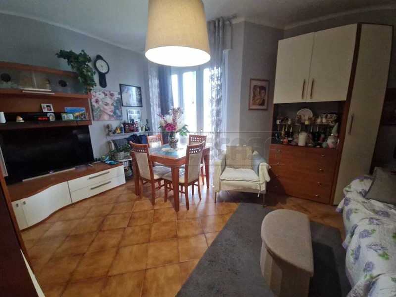 Bilocale in Vendita a Persico Dosimo, 69'000&euro;, 70 m², con Box