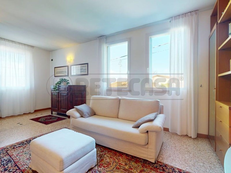 Appartamento in Vendita a Carmignano di Brenta, 168'000&euro;, 120 m², con Box