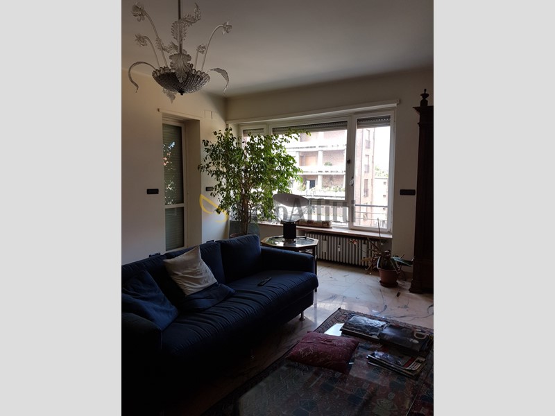 Appartamento in Affitto a Torino, zona Cit Turin, 1'528&euro;, 192 m²
