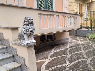 Appartamento in Vendita a Chiavari, zona LUNGOMARE, 600'000&euro;, 180 m², arredato