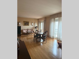 Attico in Vendita a Carrara, zona Marina di Carrara, 650'000&euro;, 178 m²