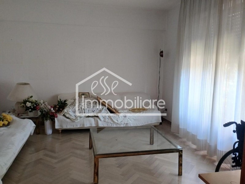 Quadrilocale in Vendita a Empoli, 275'000&euro;, 120 m², con Box
