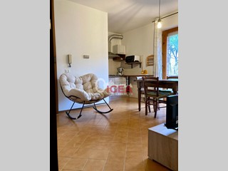 Trilocale in Vendita a Monteroni d'Arbia, 95'000&euro;, 47 m², arredato, con Box