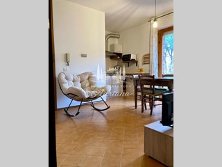 Trilocale in Vendita a Monteroni d'Arbia, 95'000&euro;, 47 m², arredato, con Box