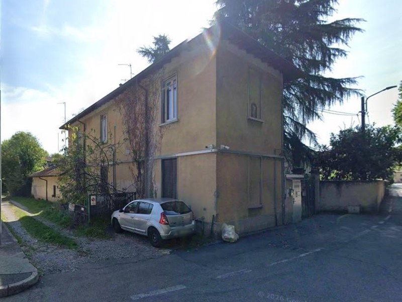 Appartamento in Vendita a Biassono, 159'000&euro;, 235 m²