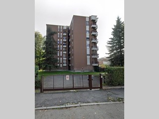 Appartamento in Vendita a Monza, 287'500&euro;, 150 m², con Box