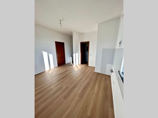 Bilocale in Vendita a Lucca, zona San Macario In Piano, 98'000&euro;, 48 m²