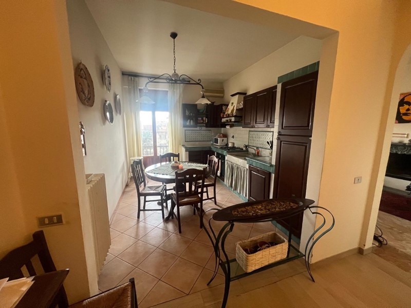 Appartamento in Vendita a Empoli, 270'000&euro;, 120 m², arredato, con Box