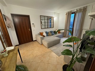 Trilocale in Vendita a Cascina, zona San Lorenzo Alle Corti, 195'000&euro;, 70 m²