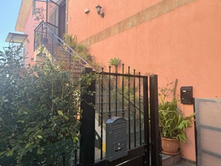Trilocale in Vendita a Riposto, 109'000&euro;, 85 m²