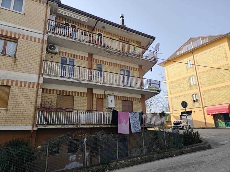 Trilocale in Vendita a Capriglia Irpina, 52'000&euro;, 65 m²