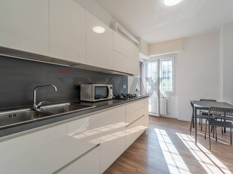 Trilocale in Vendita a Roma, 309'000&euro;, 93 m²