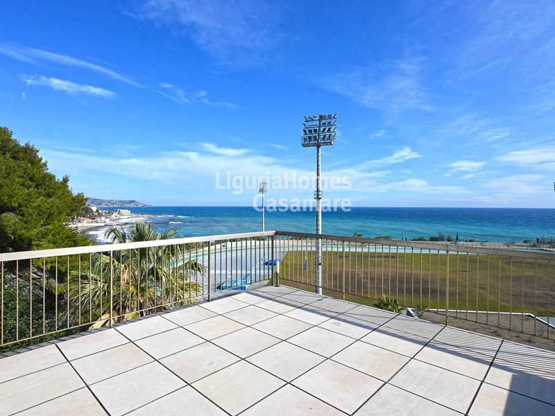 Appartamento in Vendita a Sanremo, 395'000&euro;, 93 m²