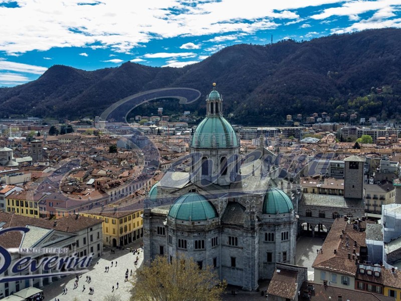 Quadrilocale in Vendita a Como, 650'000&euro;, 175 m²