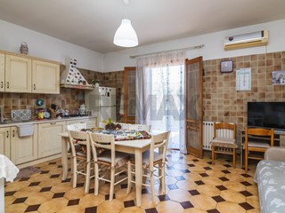 Appartamento in Vendita a Belpasso, 119'000&euro;, 161 m²