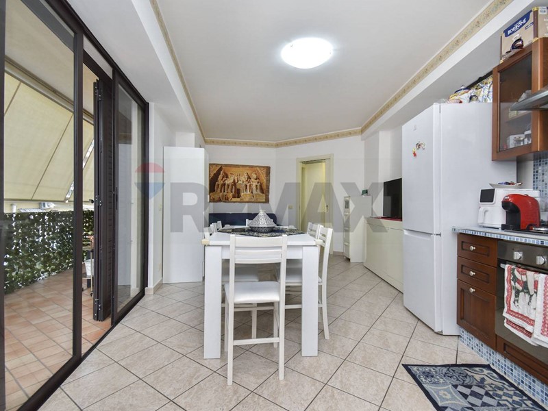 Bilocale in Vendita a Giardini Naxos, 269'000&euro;, 70 m²