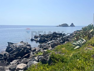 Quadrilocale in Vendita a Aci Castello, 99'000&euro;, 99 m²