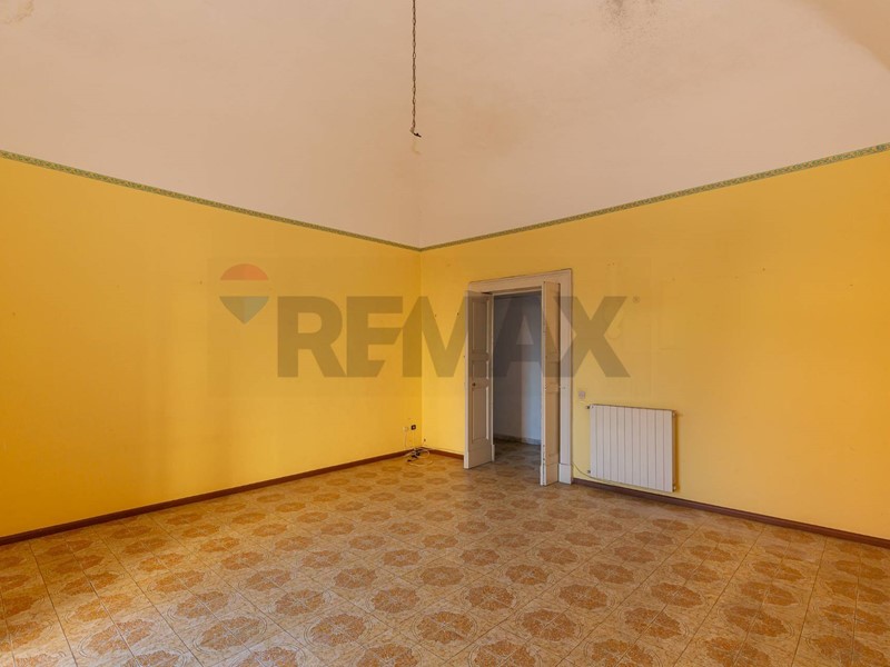 Quadrilocale in Vendita a San Giovanni la Punta, 100'000&euro;, 153 m²