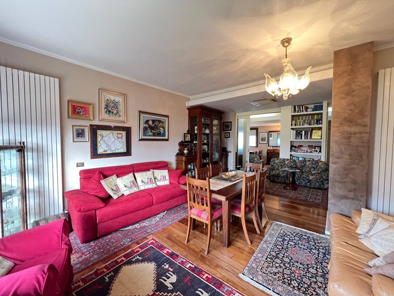 Attico in Vendita a Pescara, 485'000&euro;, 157 m²