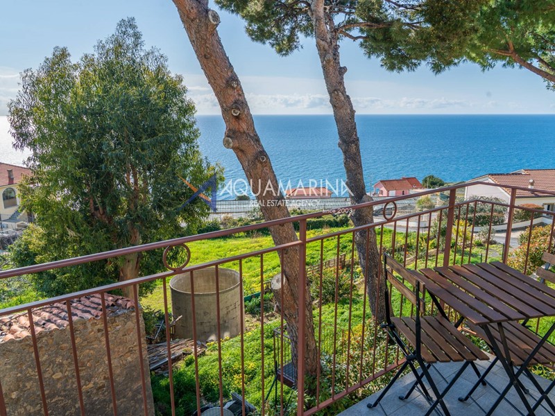 Bilocale in Vendita a Cipressa, 250'000&euro;, 69 m²