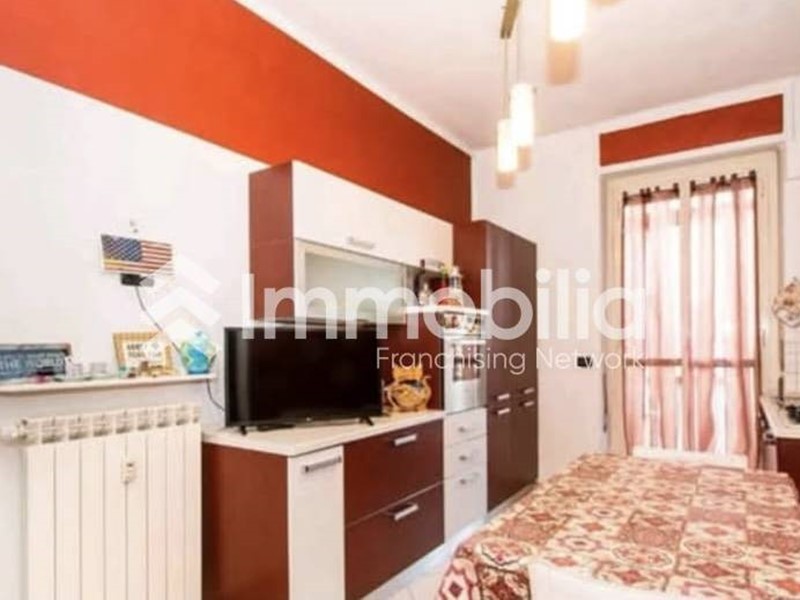 Bilocale in Vendita a Torino, 99'000&euro;, 55 m²