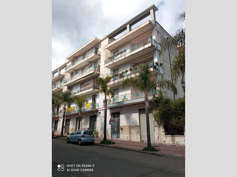 Appartamento in Vendita a Giarre, 125'000&euro;, 158 m²