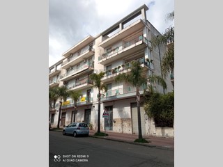 Appartamento in Vendita a Giarre, 125'000&euro;, 158 m²