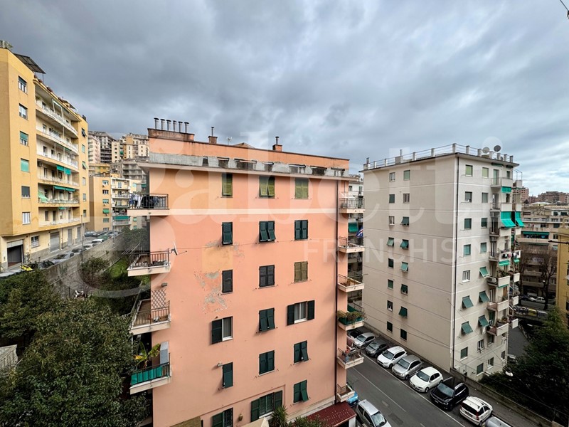 Trilocale in Affitto a Genova, 750&euro;, 70 m², arredato