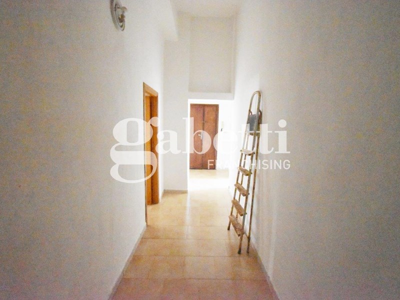 Bilocale in Vendita a Sassari, 70'000&euro;, 69 m²