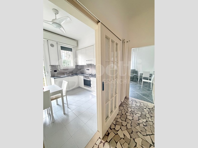 Appartamento in Vendita a Bologna, 340'000&euro;, 97 m², arredato, con Box