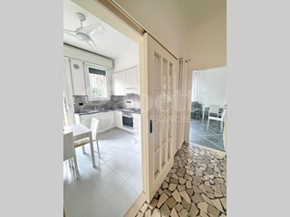 Appartamento in Vendita a Bologna, 340'000&euro;, 97 m², arredato, con Box