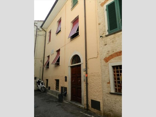 Appartamento in Vendita a Seravezza, 82'410&euro;, 138 m²