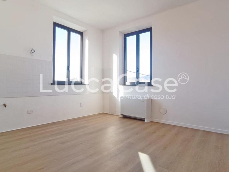 Bilocale in Vendita a Lucca, zona Santa Maria a Colle, 89'000&euro;, 48 m²