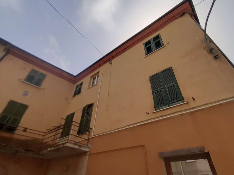 Appartamento in Vendita a Arquata Scrivia, 10'927&euro;, 90 m²